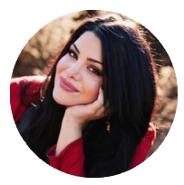 Headshot of a woman.