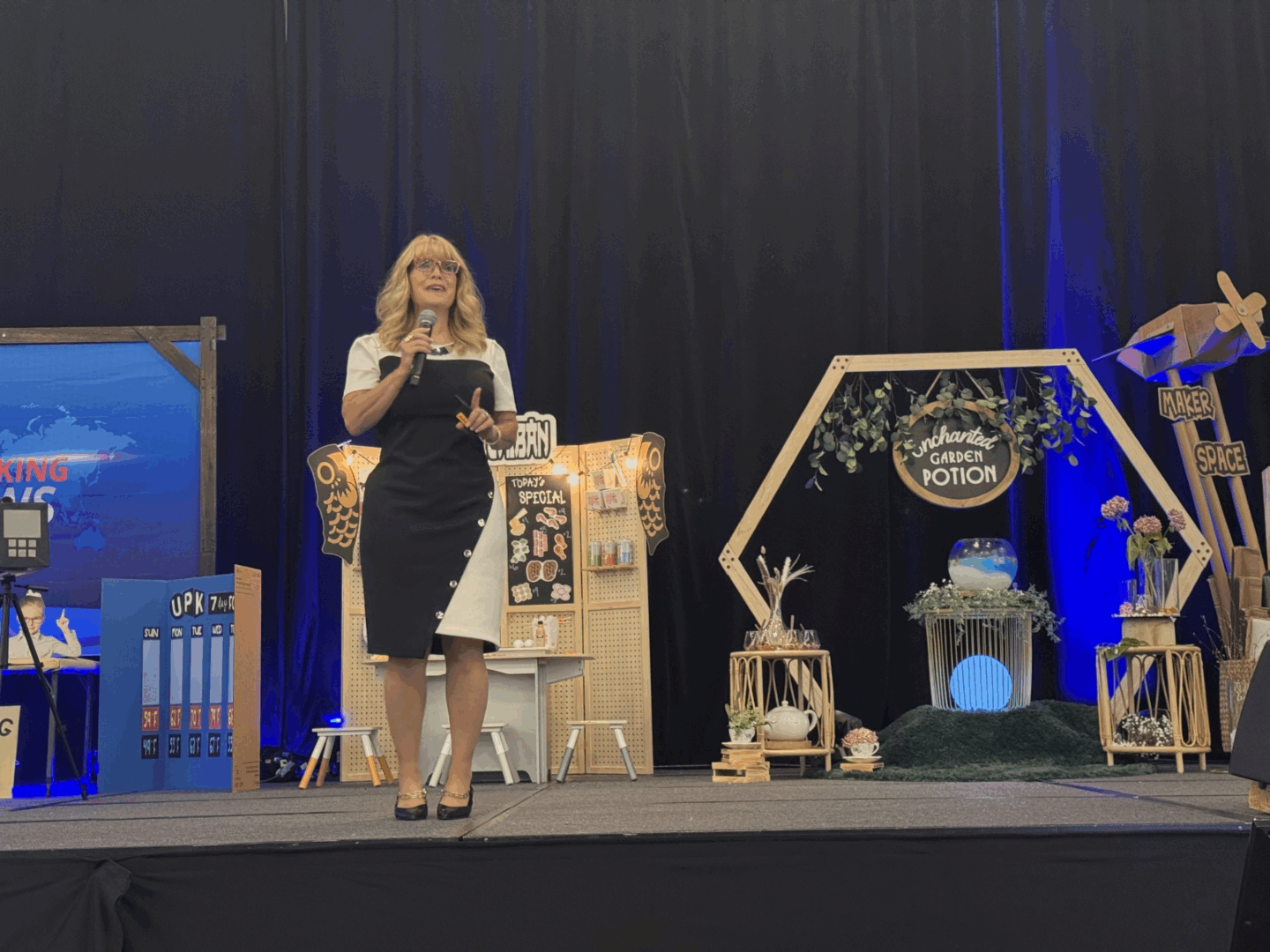 Wendy Murawski speaking at LACOE/LAUSD conference